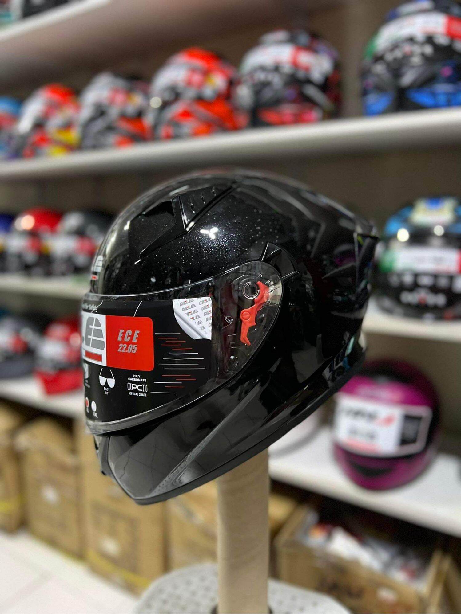 GILLE GTS V1 dualvisor fullface motorcycle helmet. 