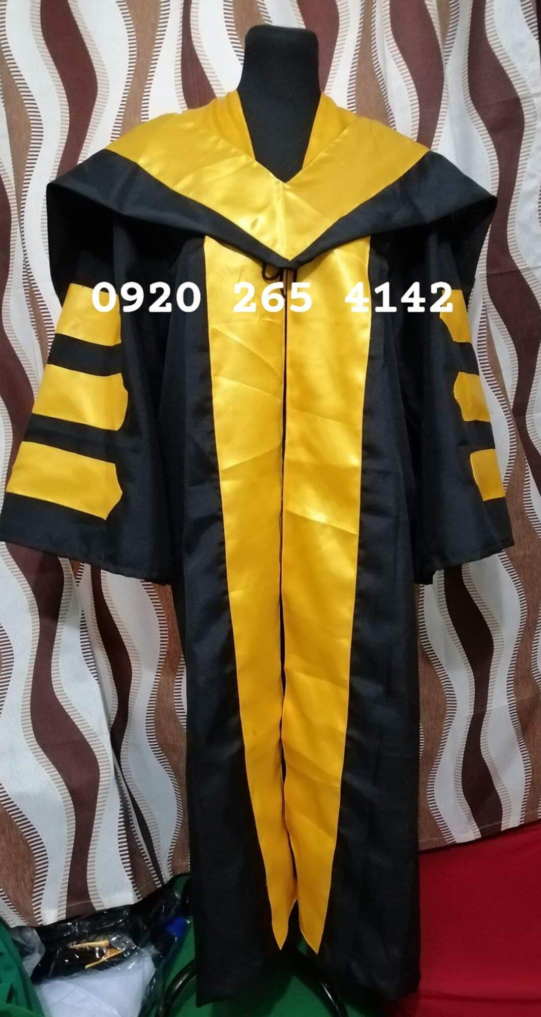 TOGA Rental Graduation Toga Supplier Nationwide Kinder