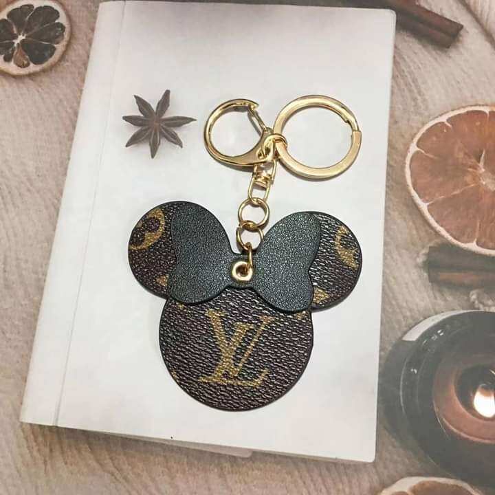 Louis vuitton keychain online minnie mouse