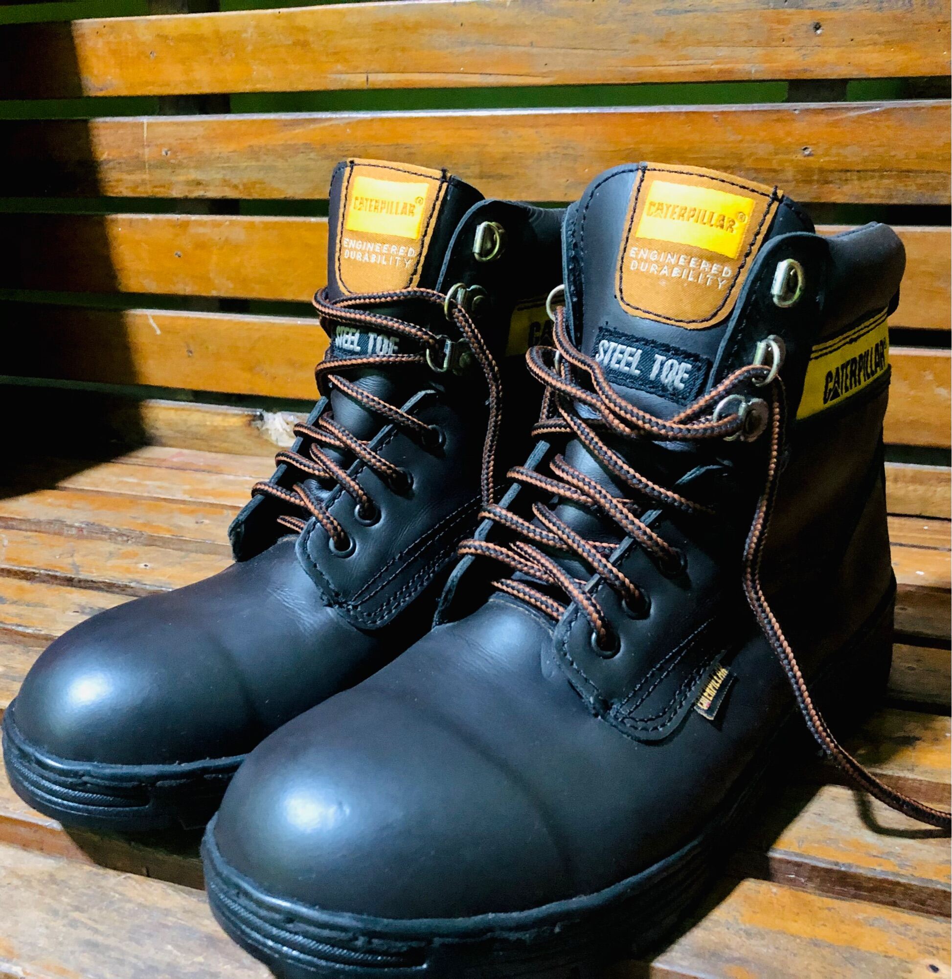 ORIGINAL CATERPILLAR-Men's Second Shift Steel Toe Work Boot