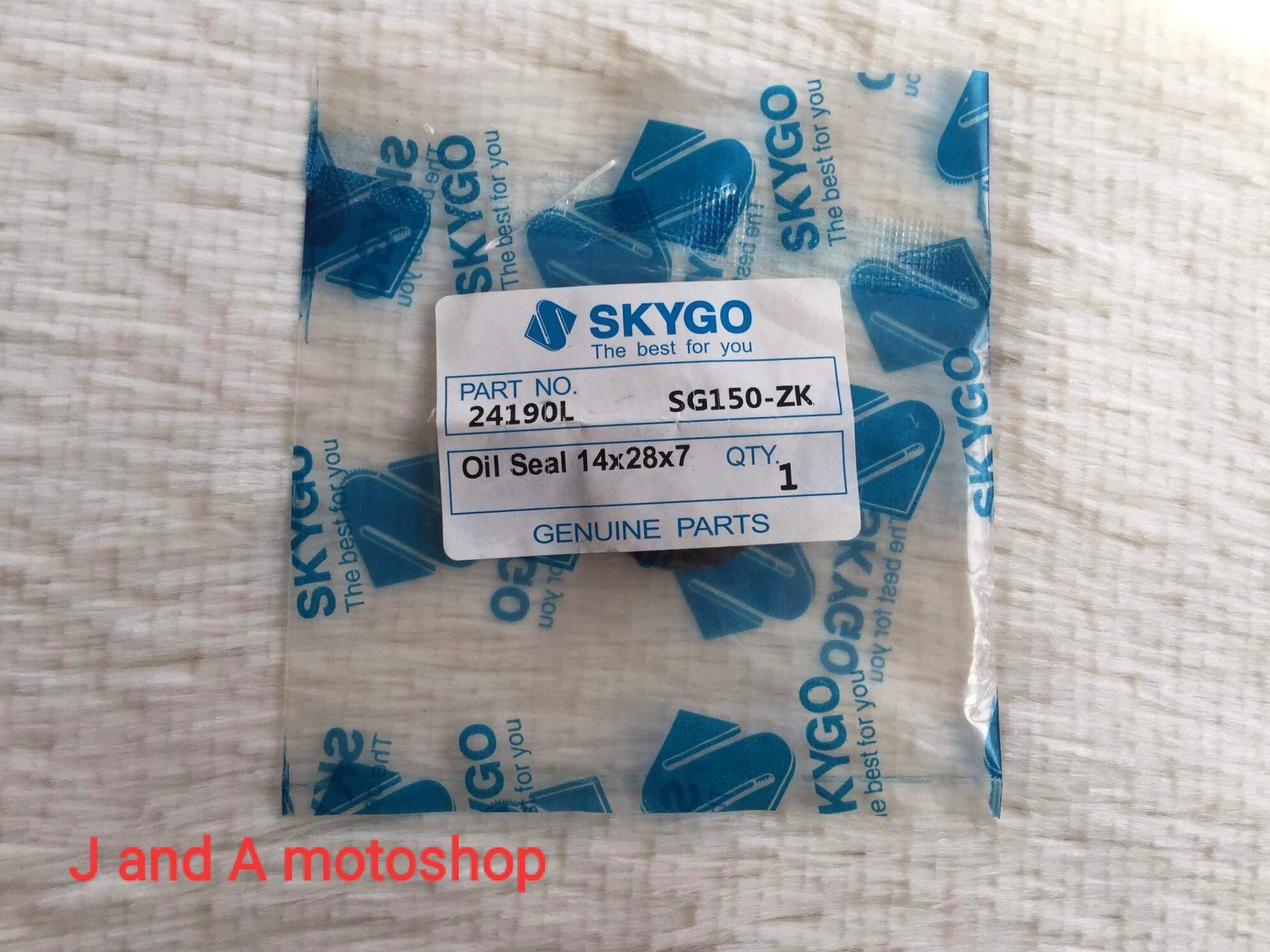 Skygo Gearshift shaft Oil Seal/ Skygo Change Pedal Oil Seal (14x28x7)/ King/ Wizard. 