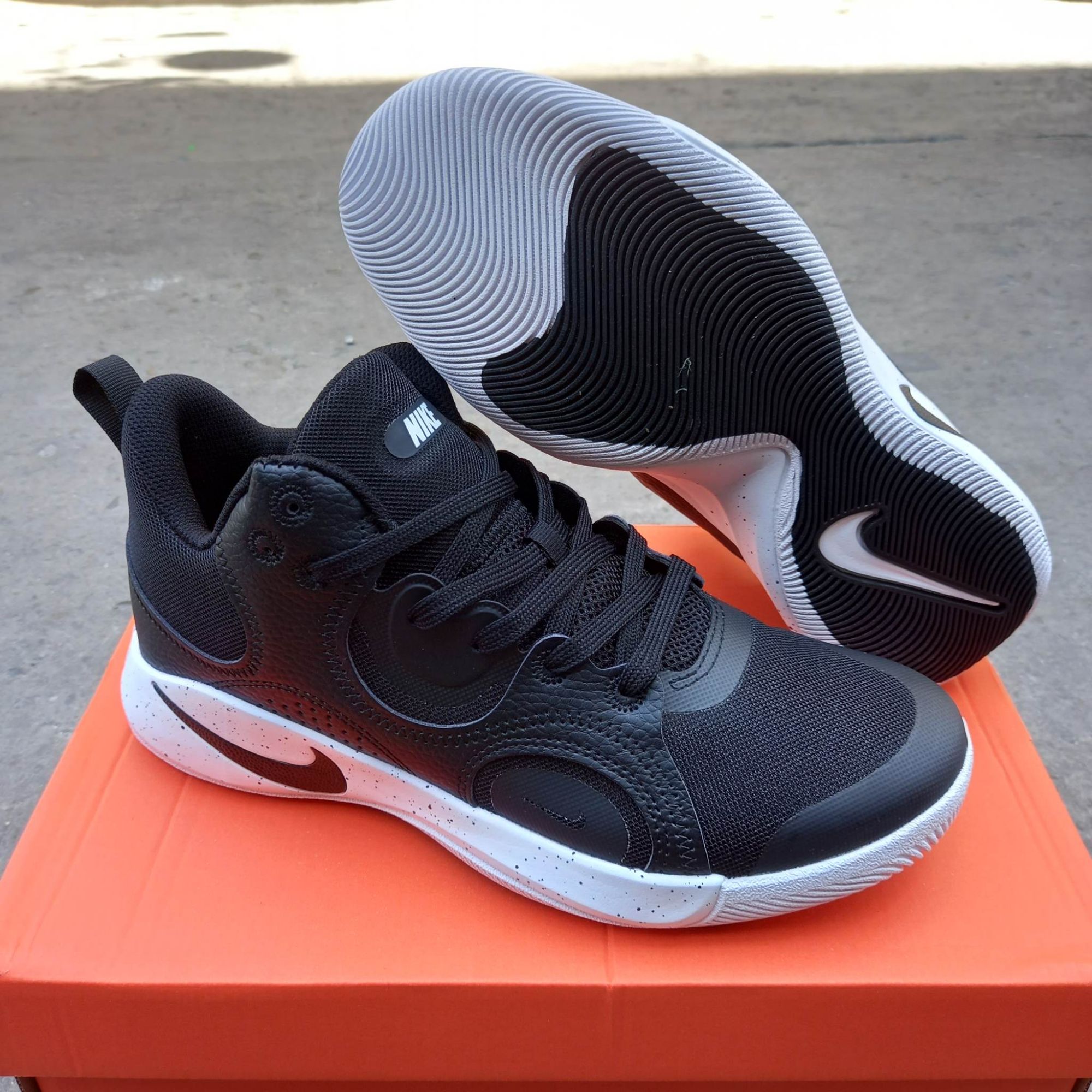 latest nike fly by mid 2 comfortable shoes