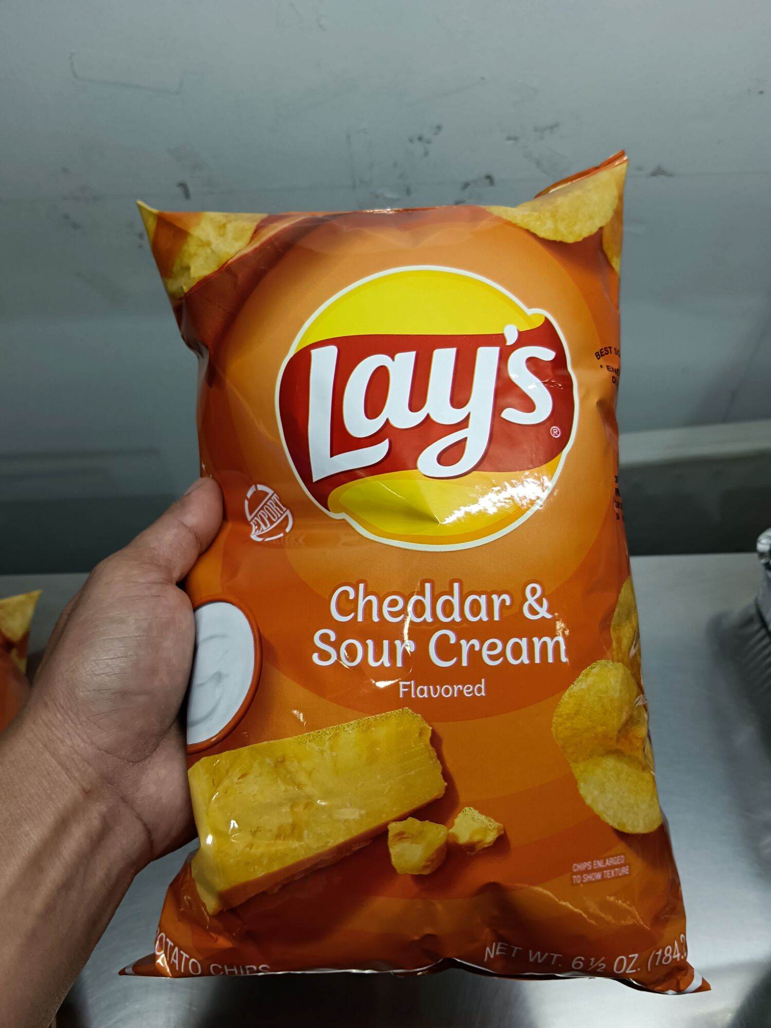 LAY'S CHEDDAR AND SOUR CREAM flavored 184.2g | Lazada PH