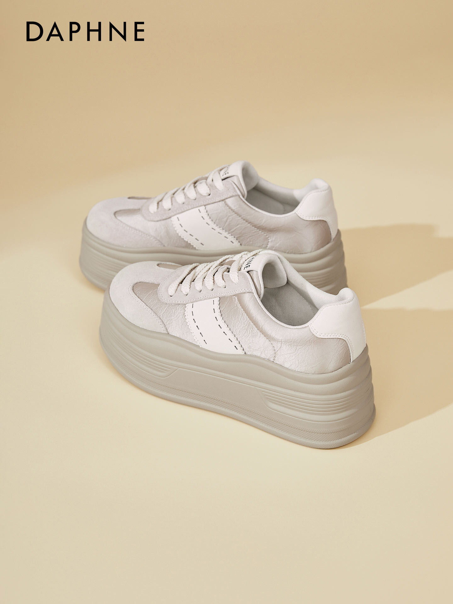 Daphne | Thick Sole Retro Elevating Sneakers Women Presyo 5,638 Piso*Libreng Shipping