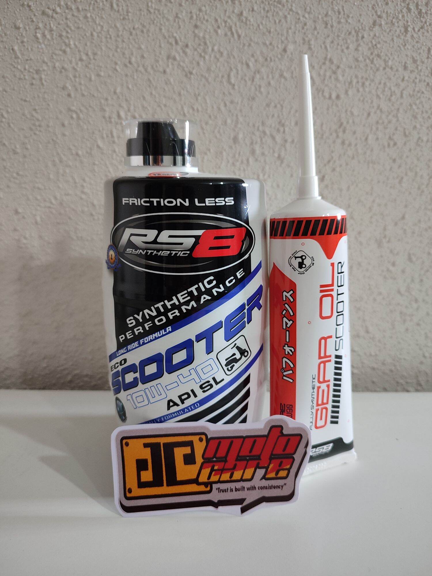 RS8 Eco Scooter Synthetic Oil & Gear Oil