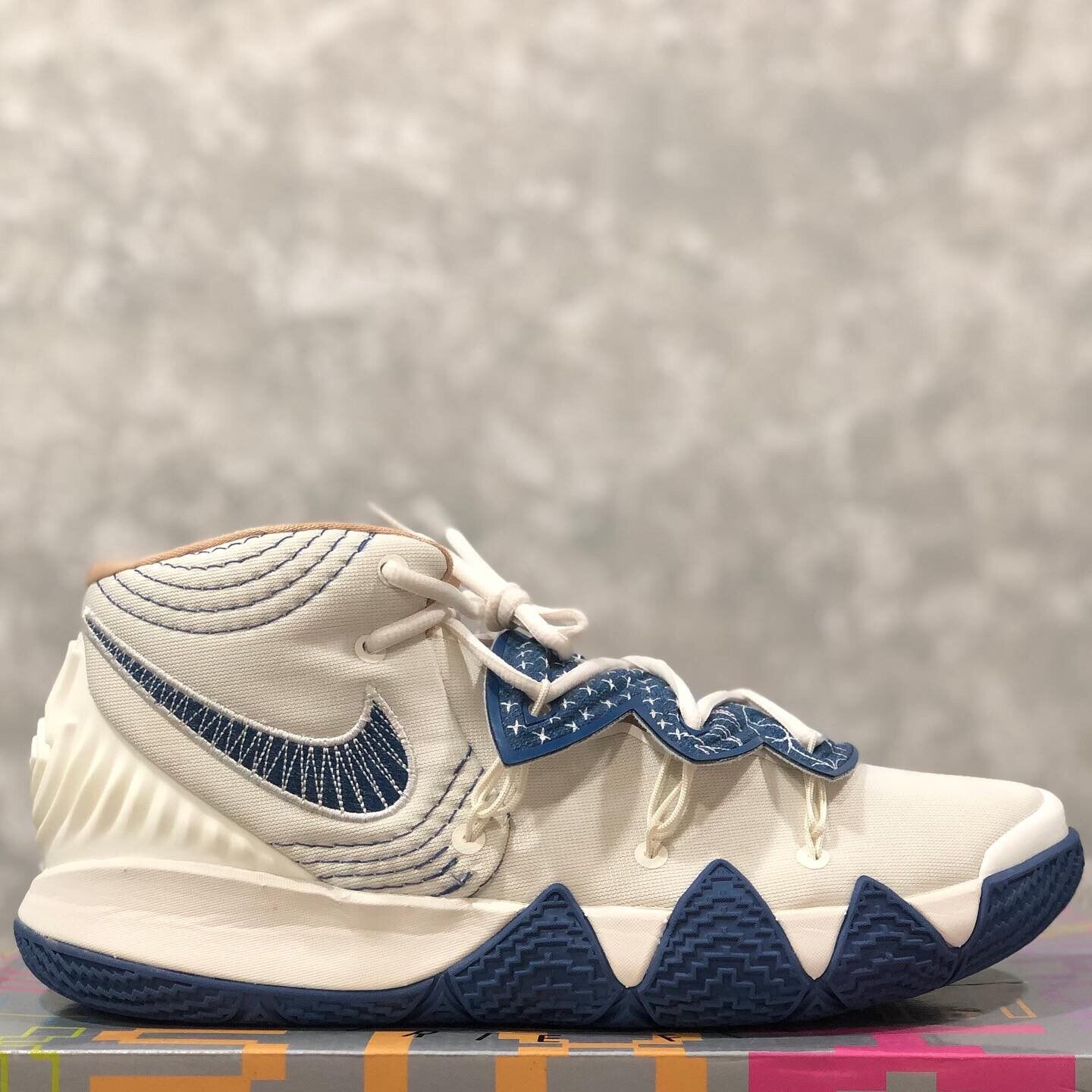 Kyrie Hybrid S2 - Shop Kyrie Hybrid S2 