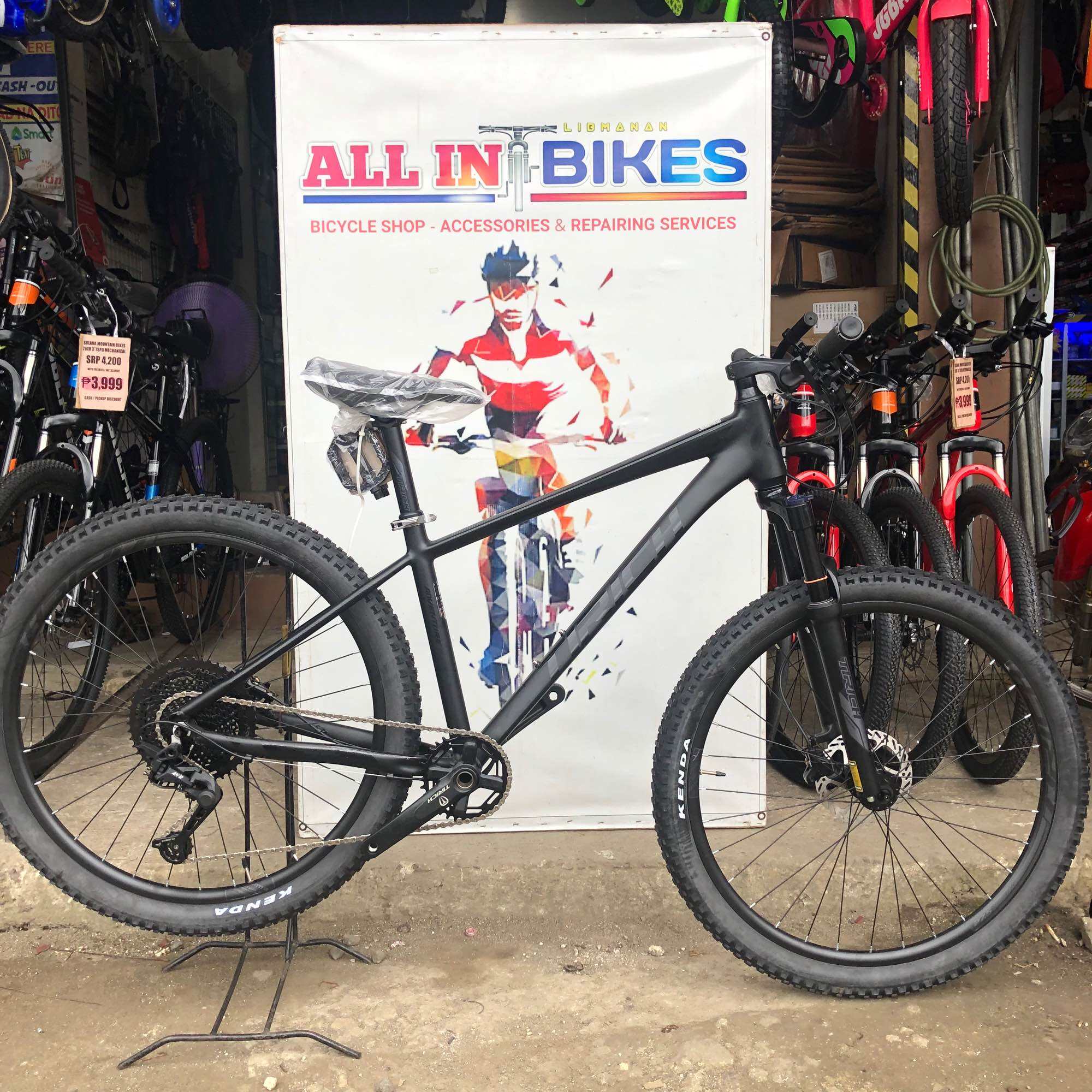 Foxter Trivor Mountain Bikes 29 27.5 Hydraulics 1 8spd With