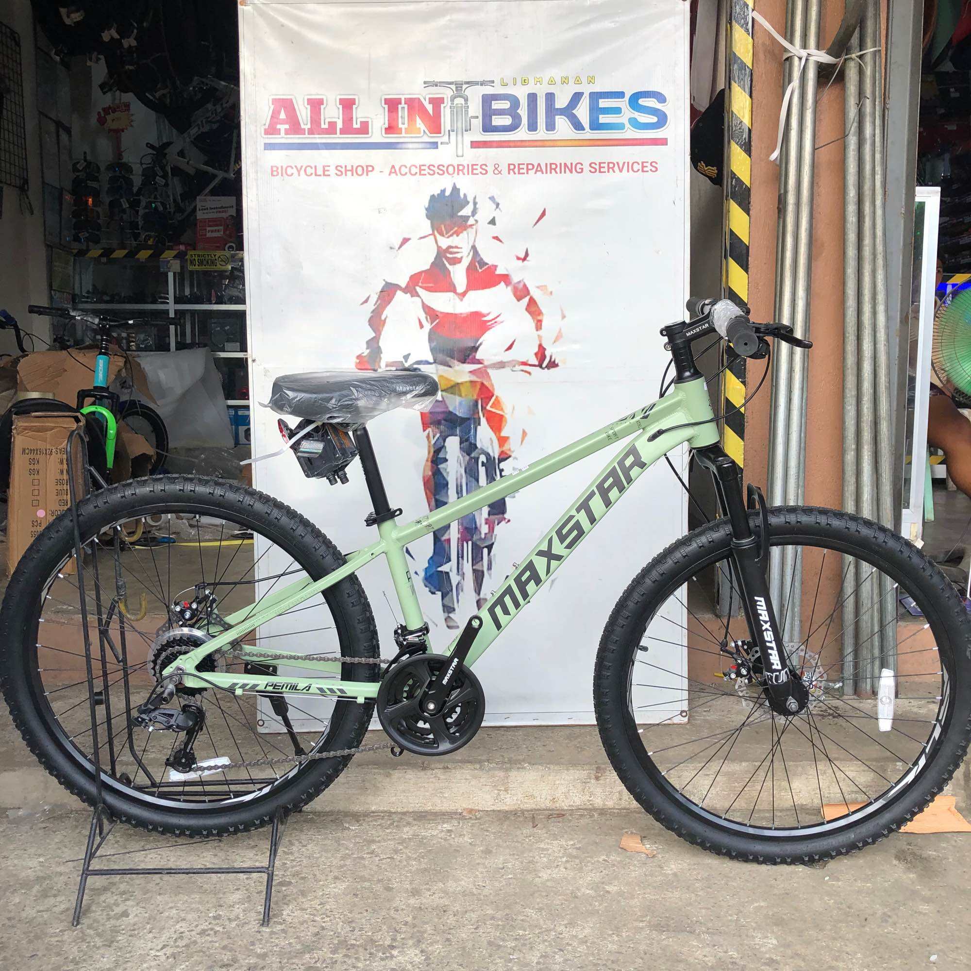 Rhino outcast mountain online bike price