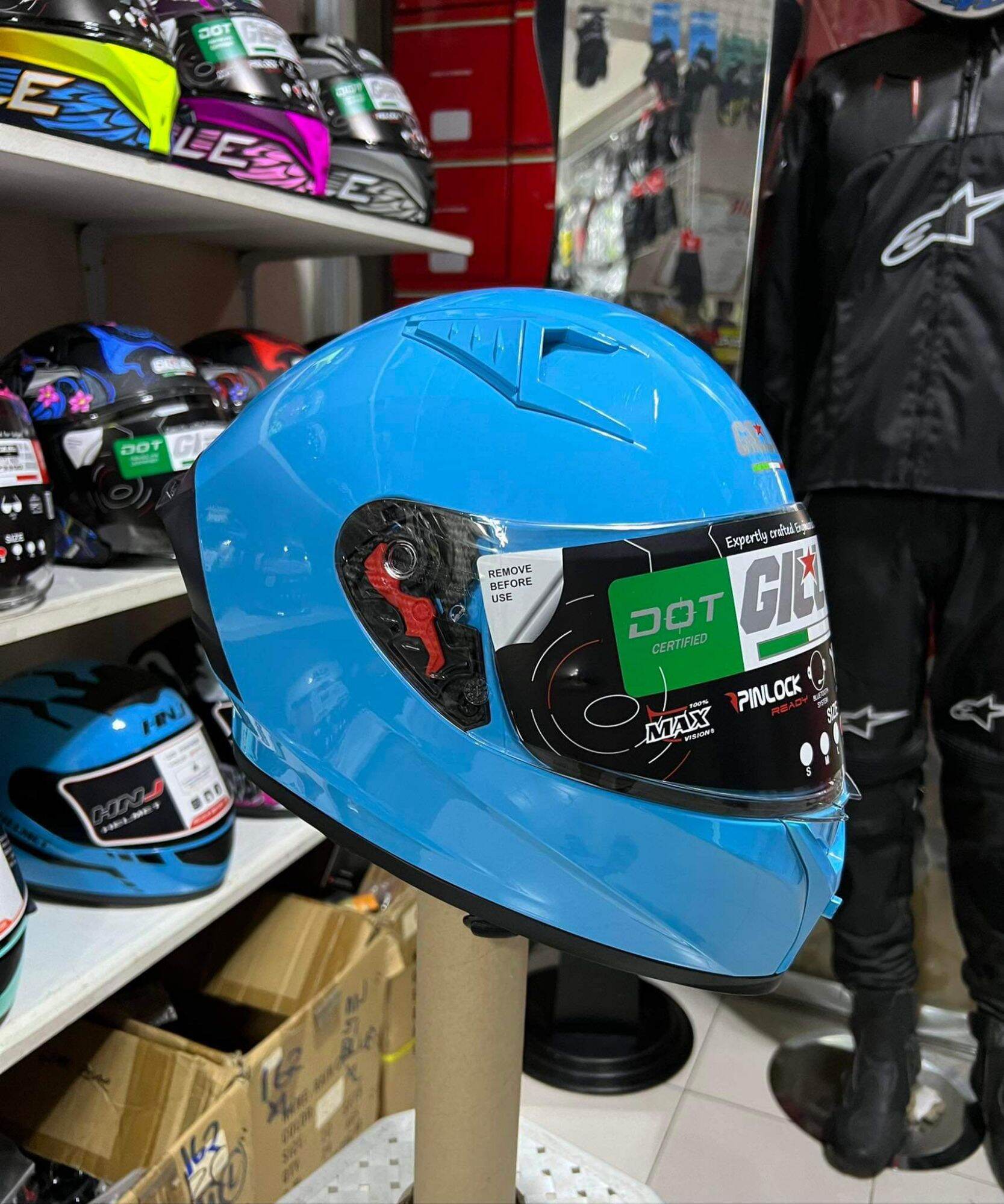 GILLE GTS V1 dualvisor fullface motorcycle helmet. 