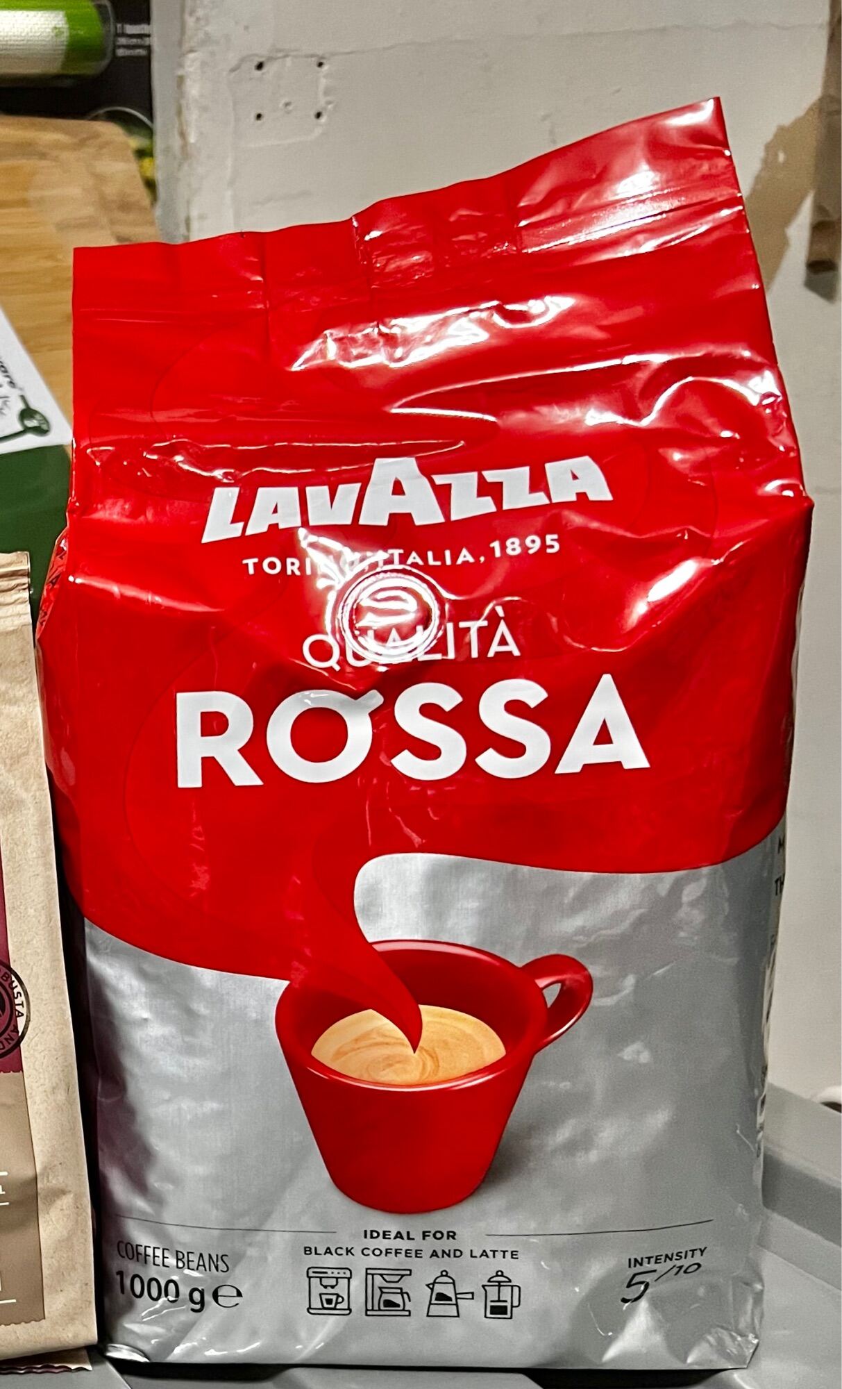 Lavazza Rossa 1kg Coffee Beans 5/10 Intensity 🇬🇧 Lazada PH