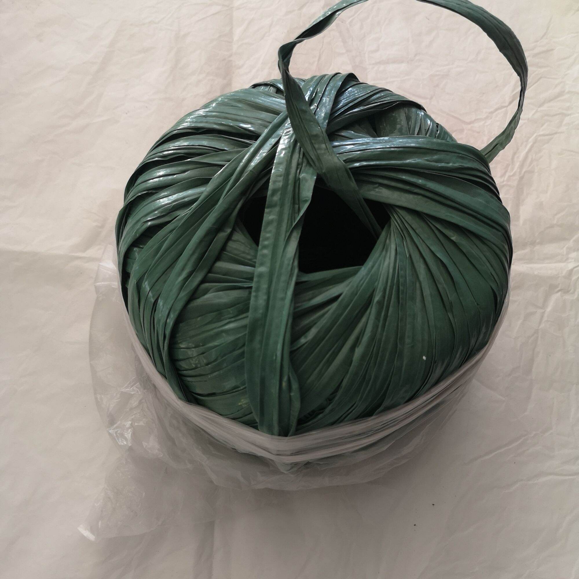 plastic twine plastic straw  per roll 1kilo. 
