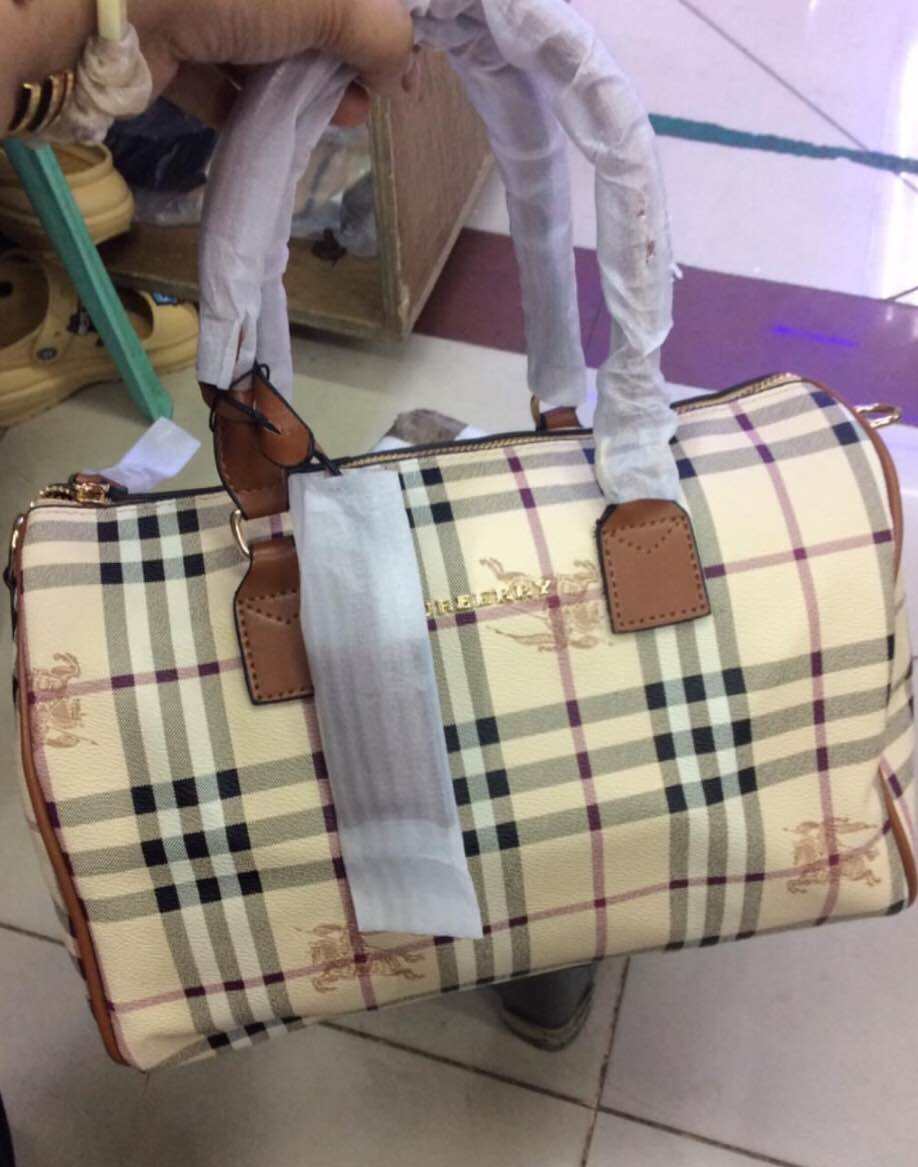 Burberry bags shop price philippines