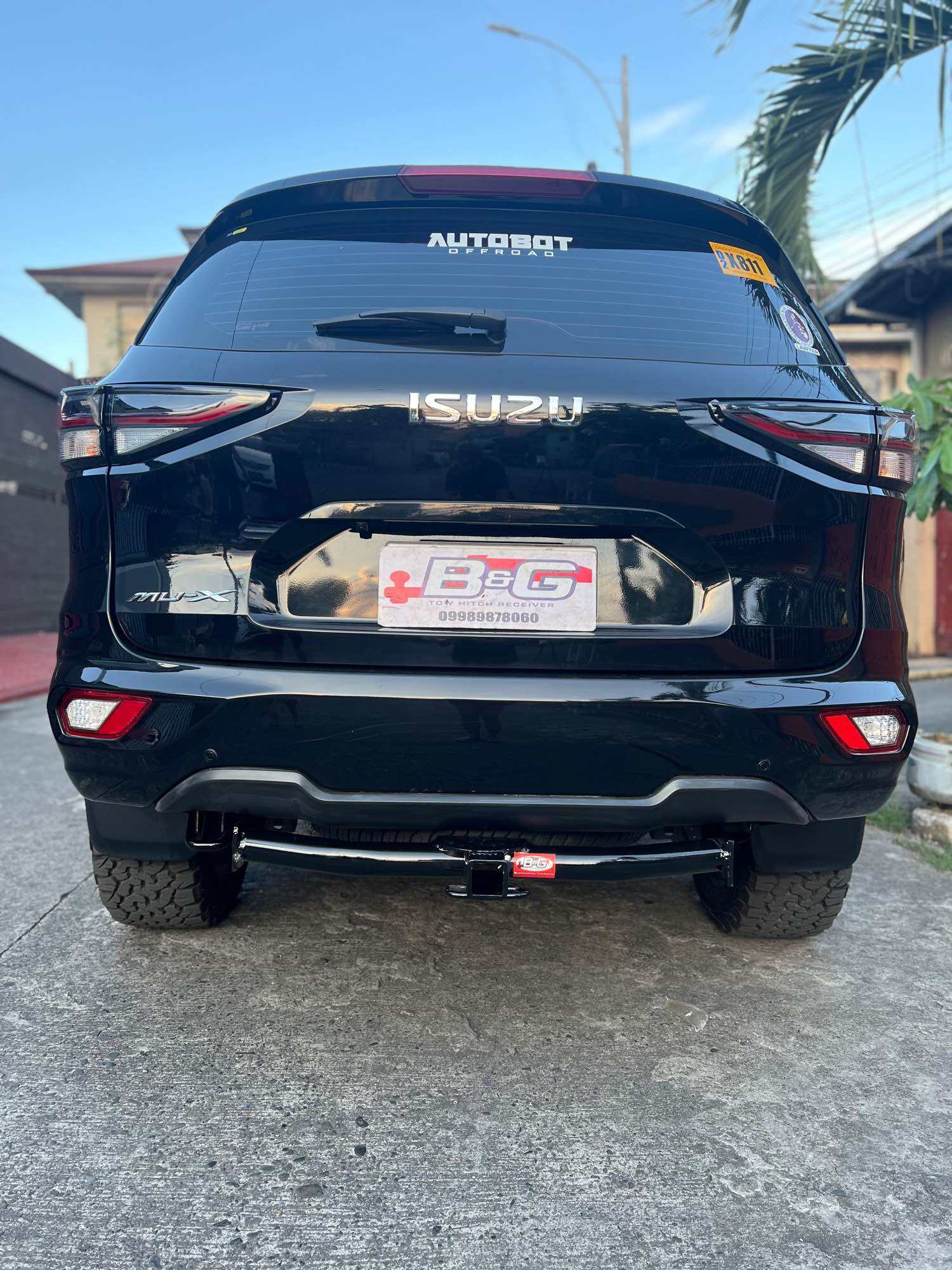 B&G Tow Hitch Receiver Isuzu MUX 20222024 with free hitch cover