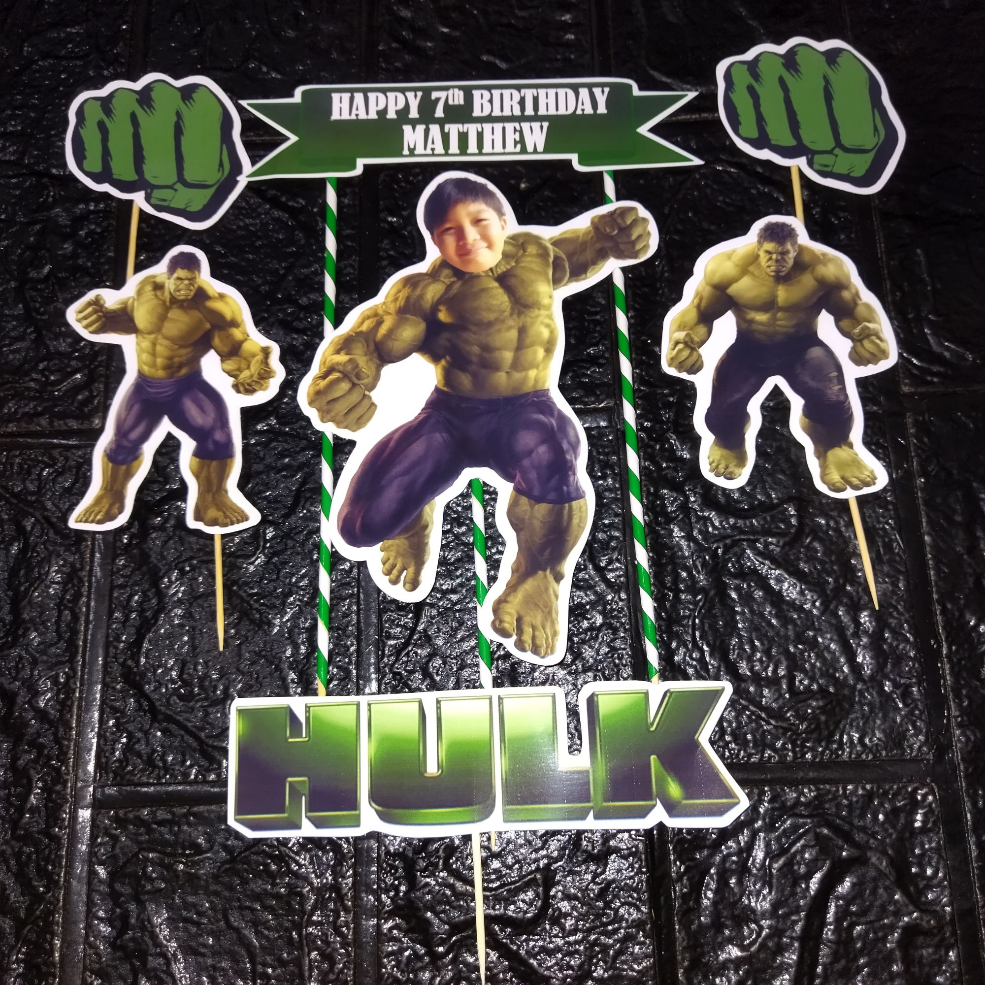 Cake tag: hulk cake topper - CakesDecor
