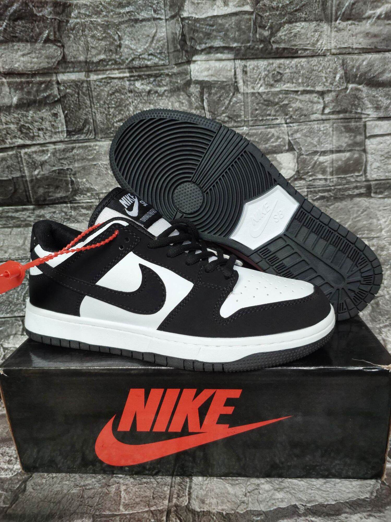 High top nike clearance sb dunks steel toe