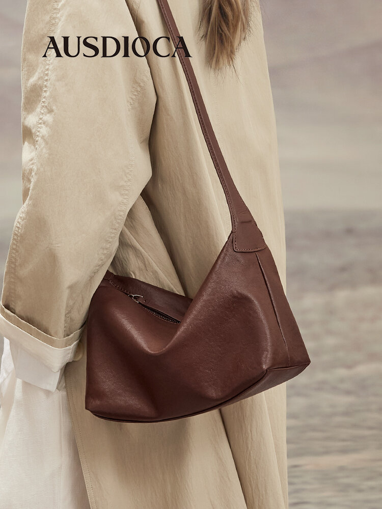 High-Quality Leather Women's Underarm Bag Large Capacity Fashionable Hobo Bag Top-Layer Cowhide Ladies Crossbody Bag Presyo  3,002 Piso*Libreng Shipping