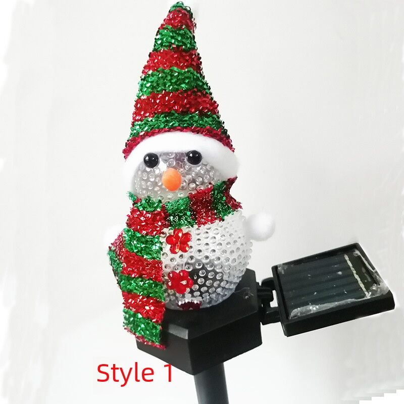 Solar-Powered Clover Elf Lamp