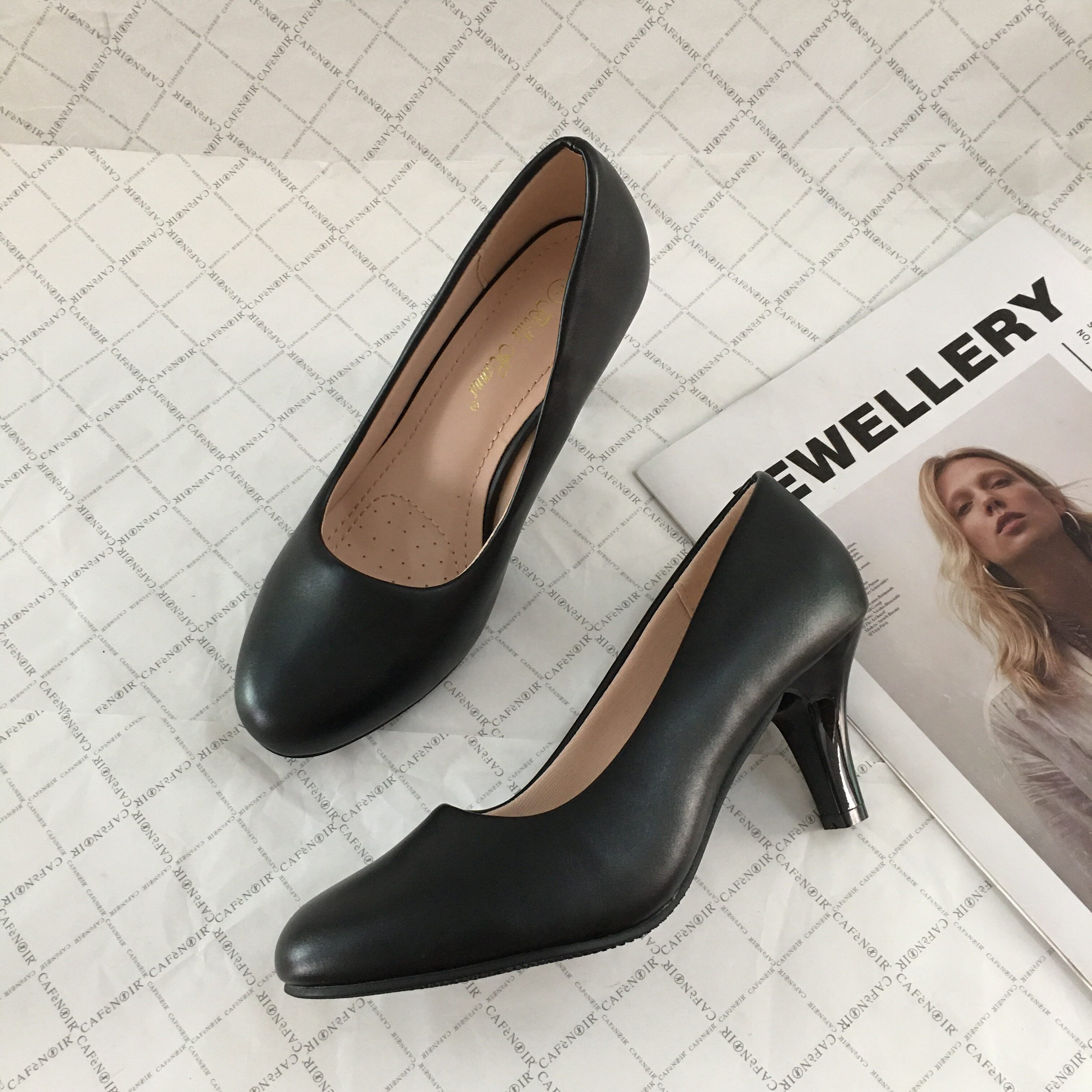 Heels for interview online