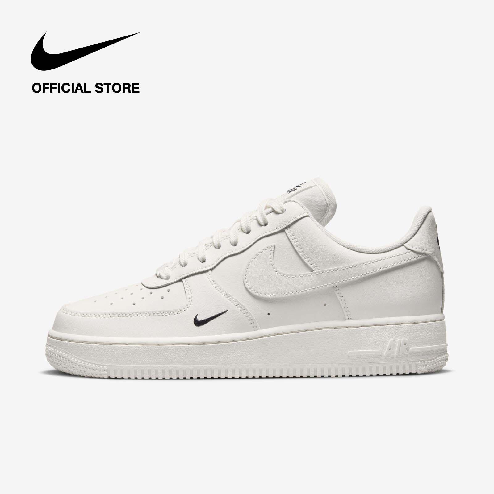 Nike Women's Air Force 1 '07 Essential Shoes - Sail