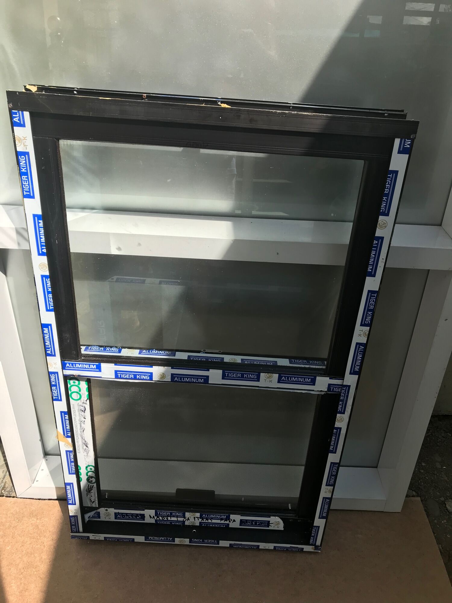 W50cm x 90cmH aluminum vertical sliding window(Slide up)with screen