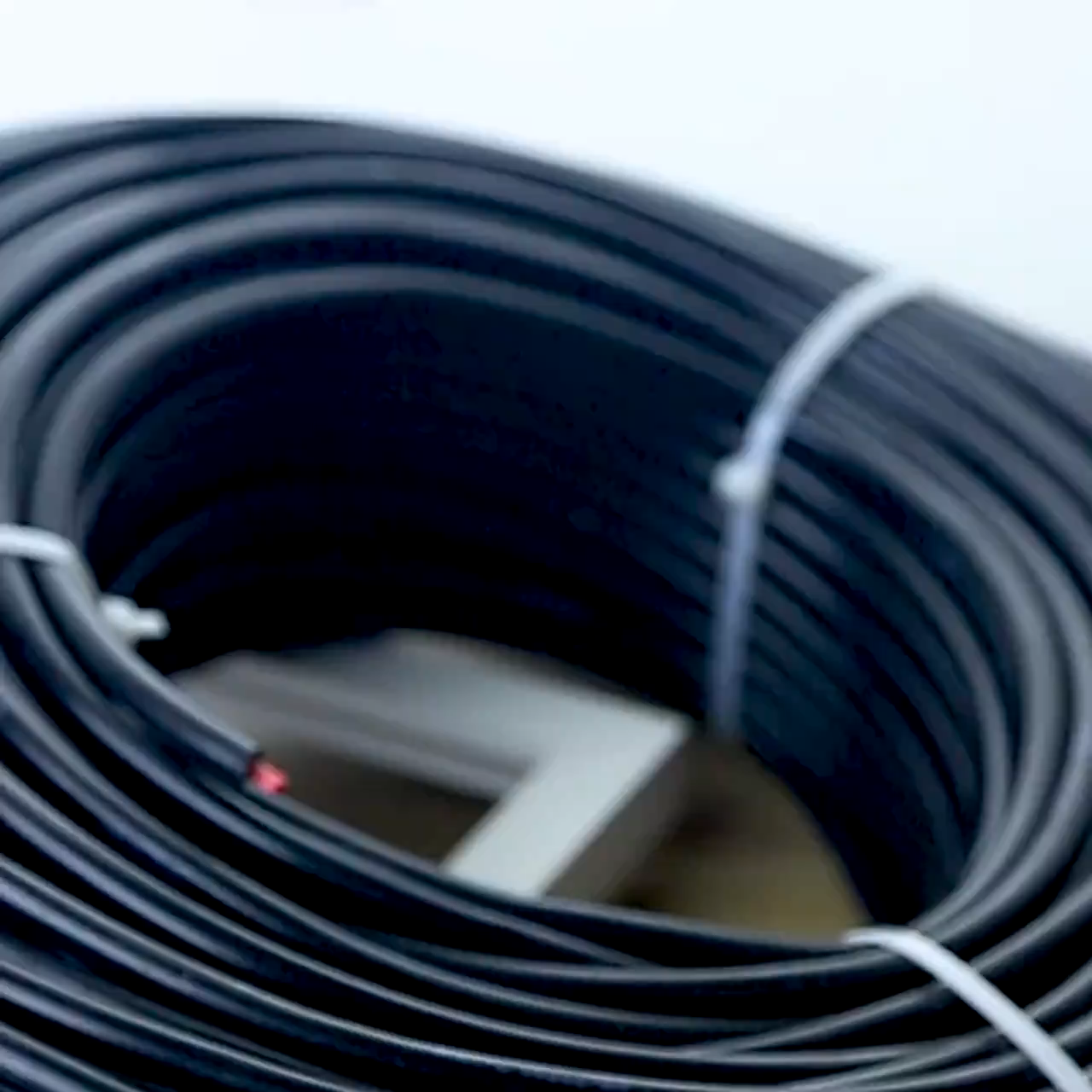 What's the Difference Between Wire and Cable?