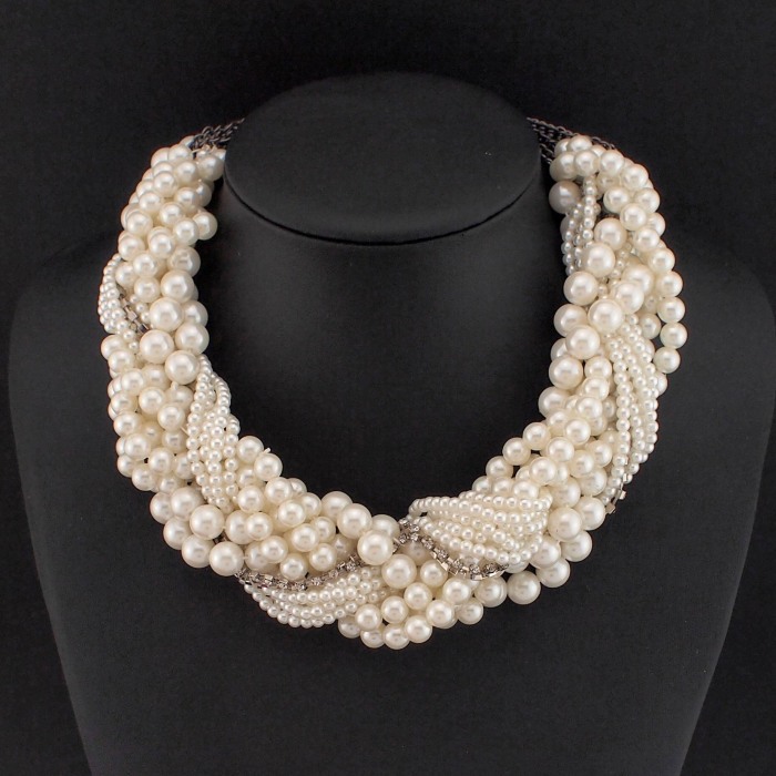 Exaggerated Pearl Choker Necklace - Korean Style Fashion. (No brand specified)