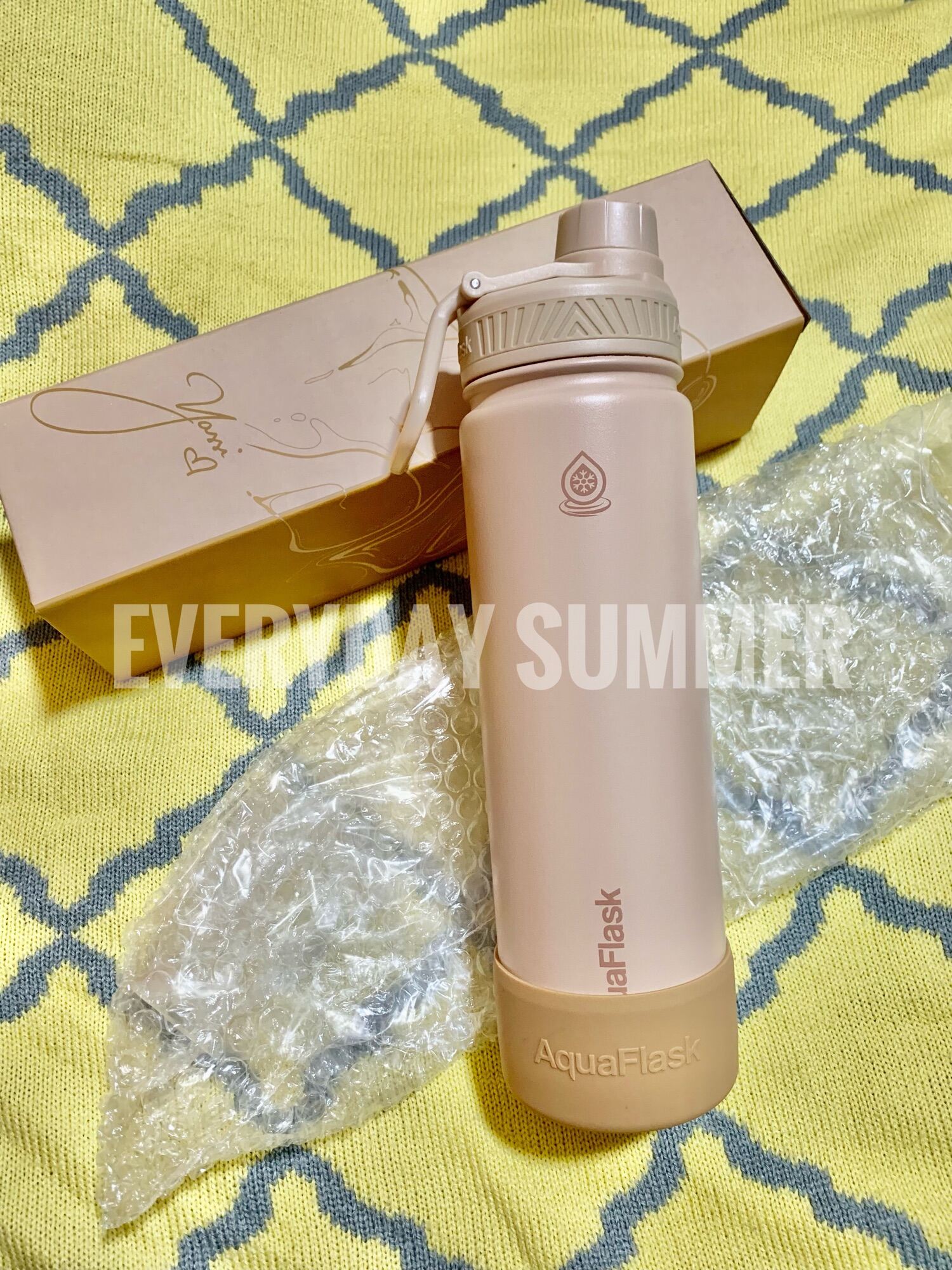aquaflask 22oz pink