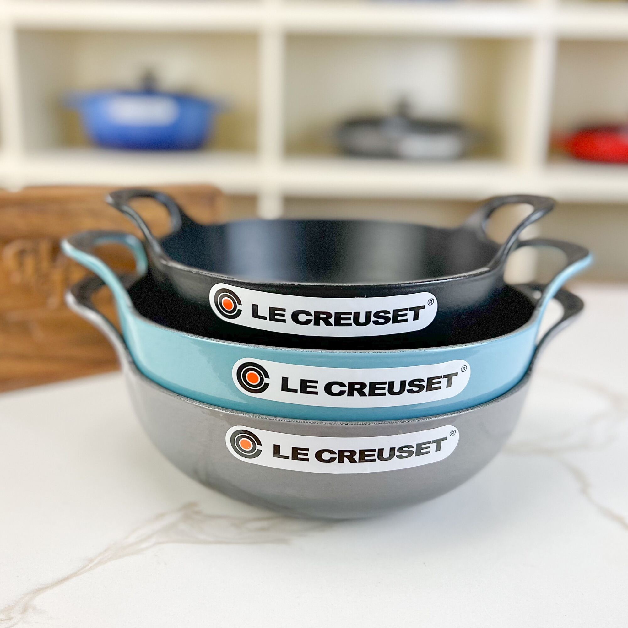 Le Creuset Satin Black Cast Iron 24cm Balti Dish – Queenspree