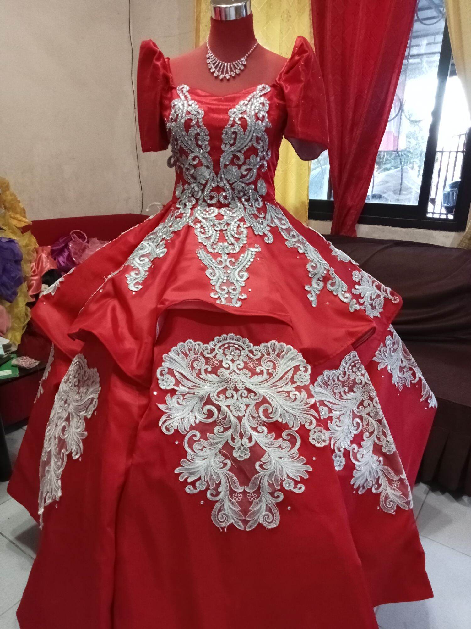 Pilipiñana gown 2025