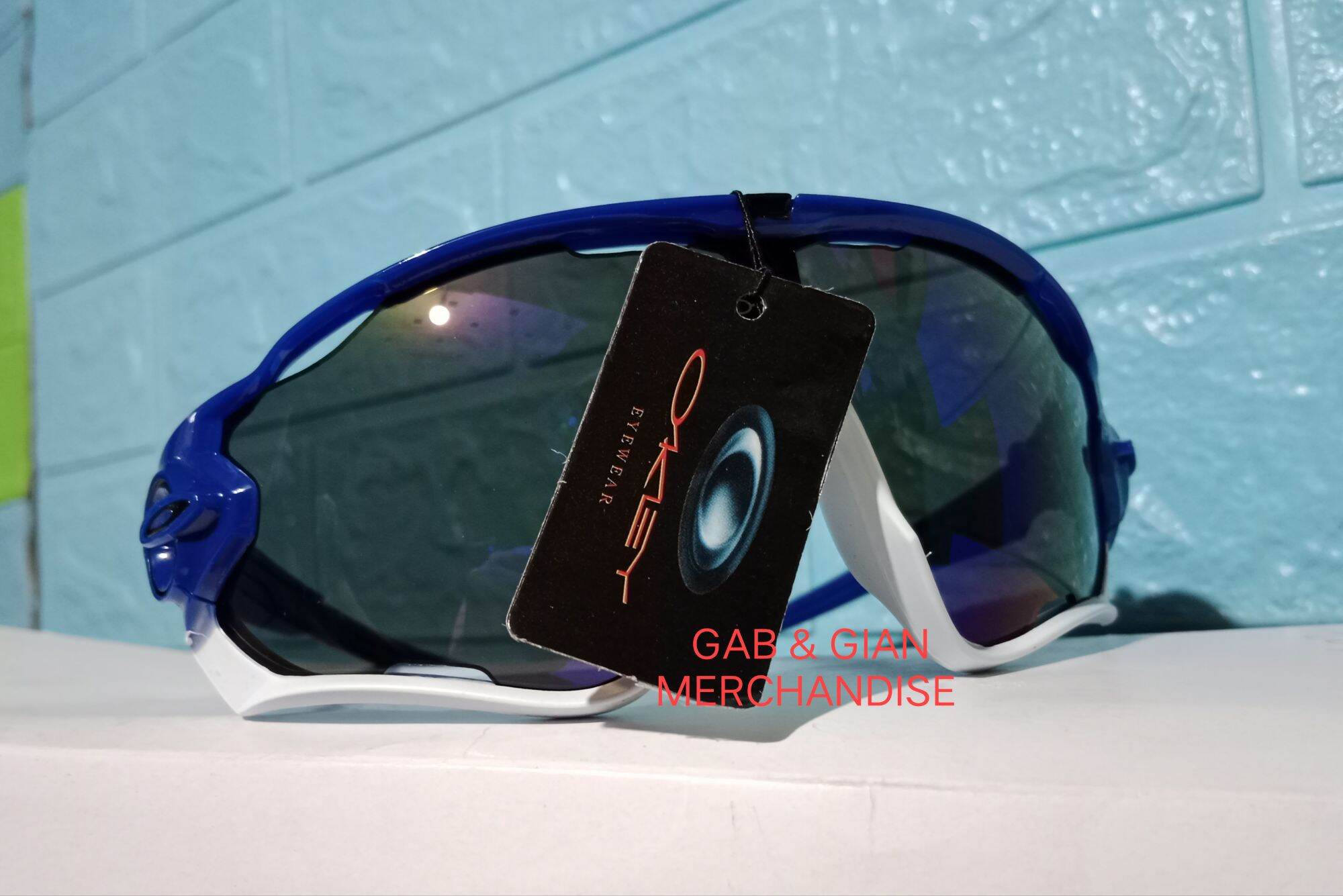 Oakley Jawbreaker Polarized Shades