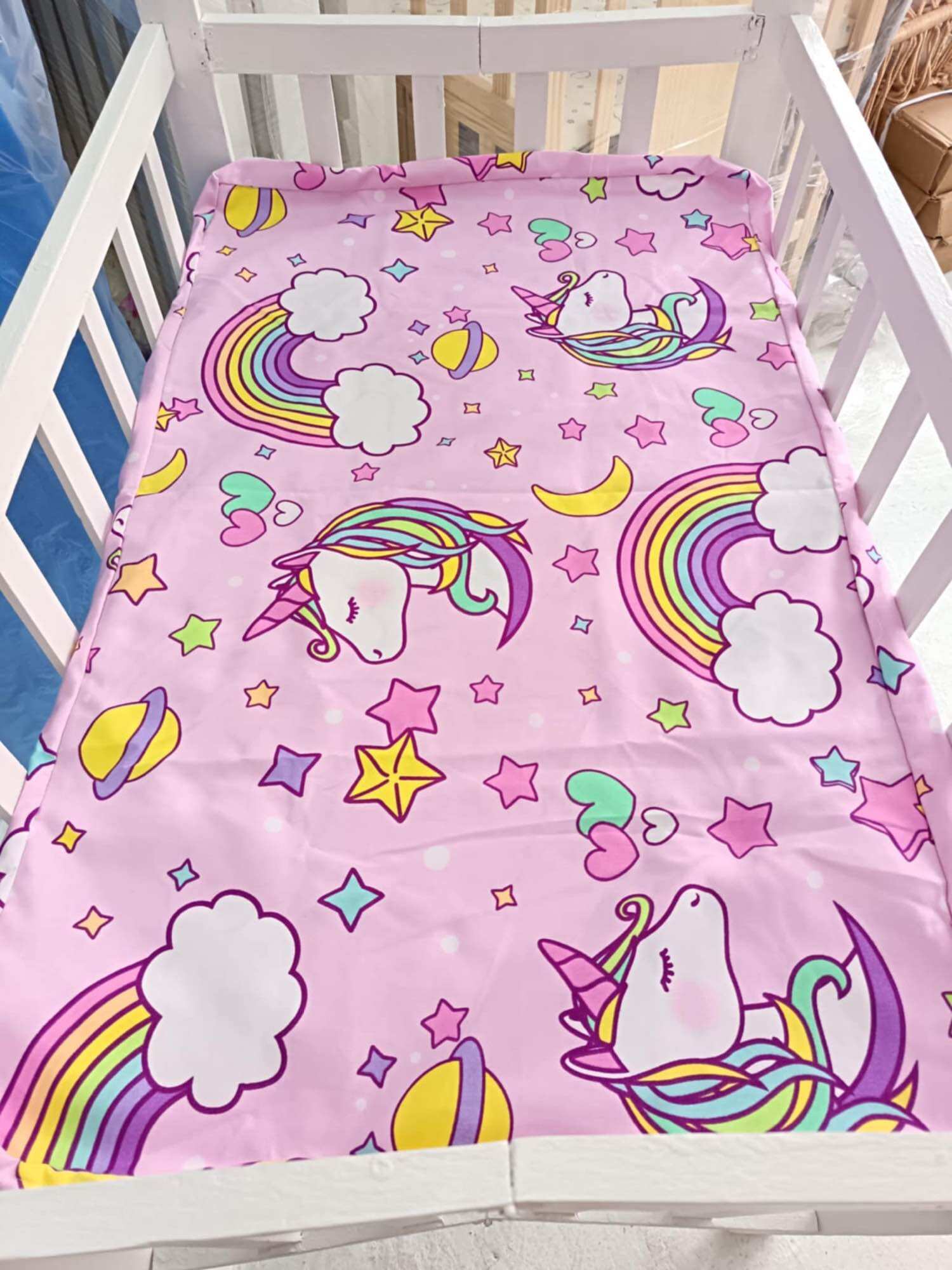 Varnish Wooden Crib with Uratex foam (22x36inches)