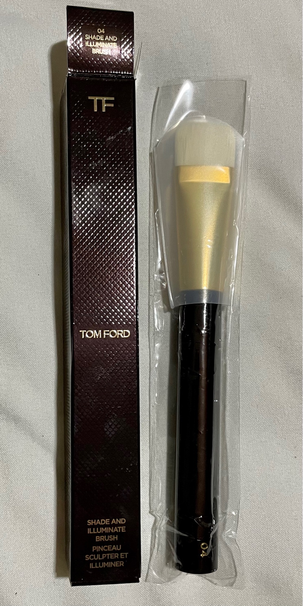 TOM FORD. Shade & Illuminate Brush 04. Made in Japan. | Lazada PH