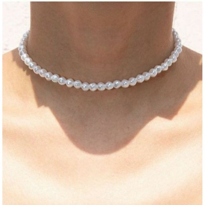 Elegant Smooth Pearl Necklace