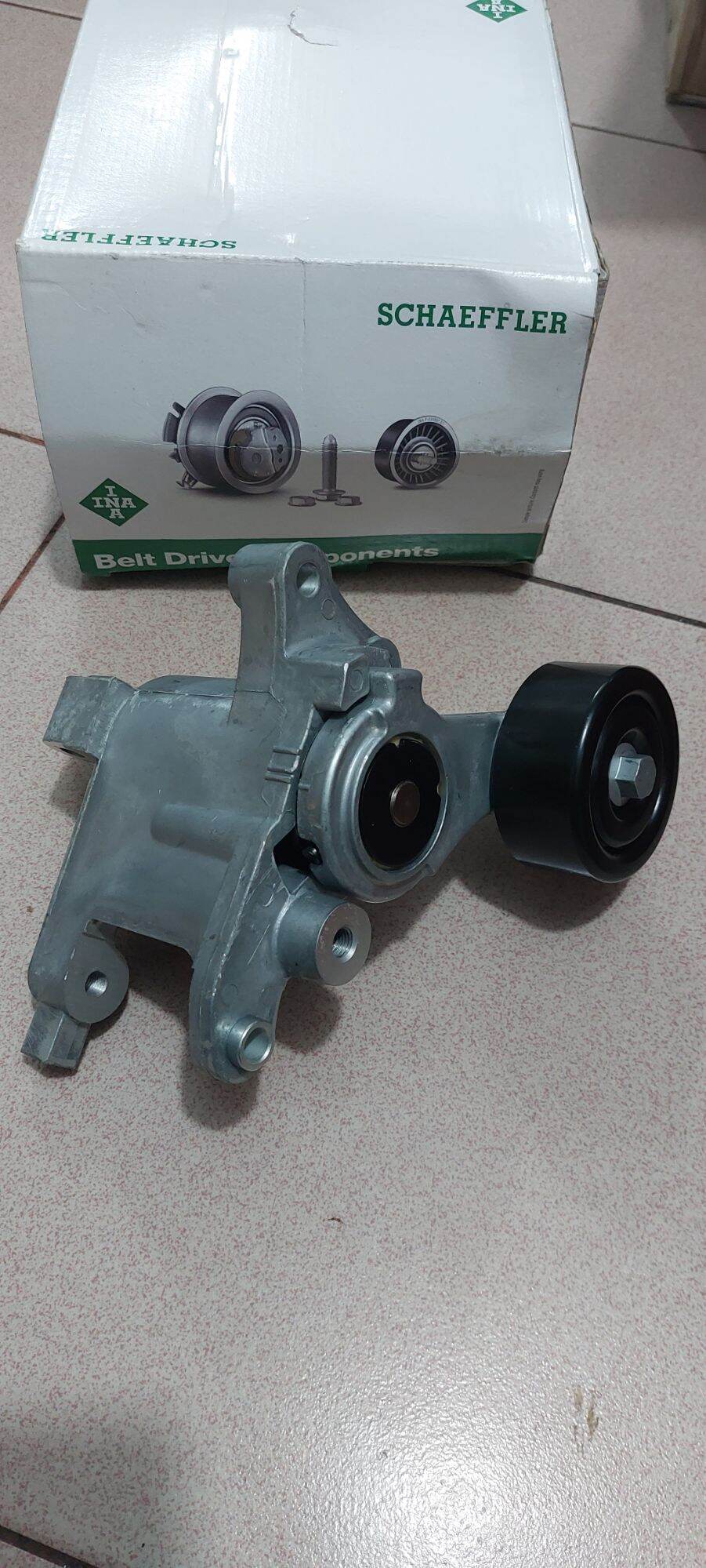 innova 0515/hilux/fortuner/hi ace 1KD/2KD fan belt auto tensioner assy