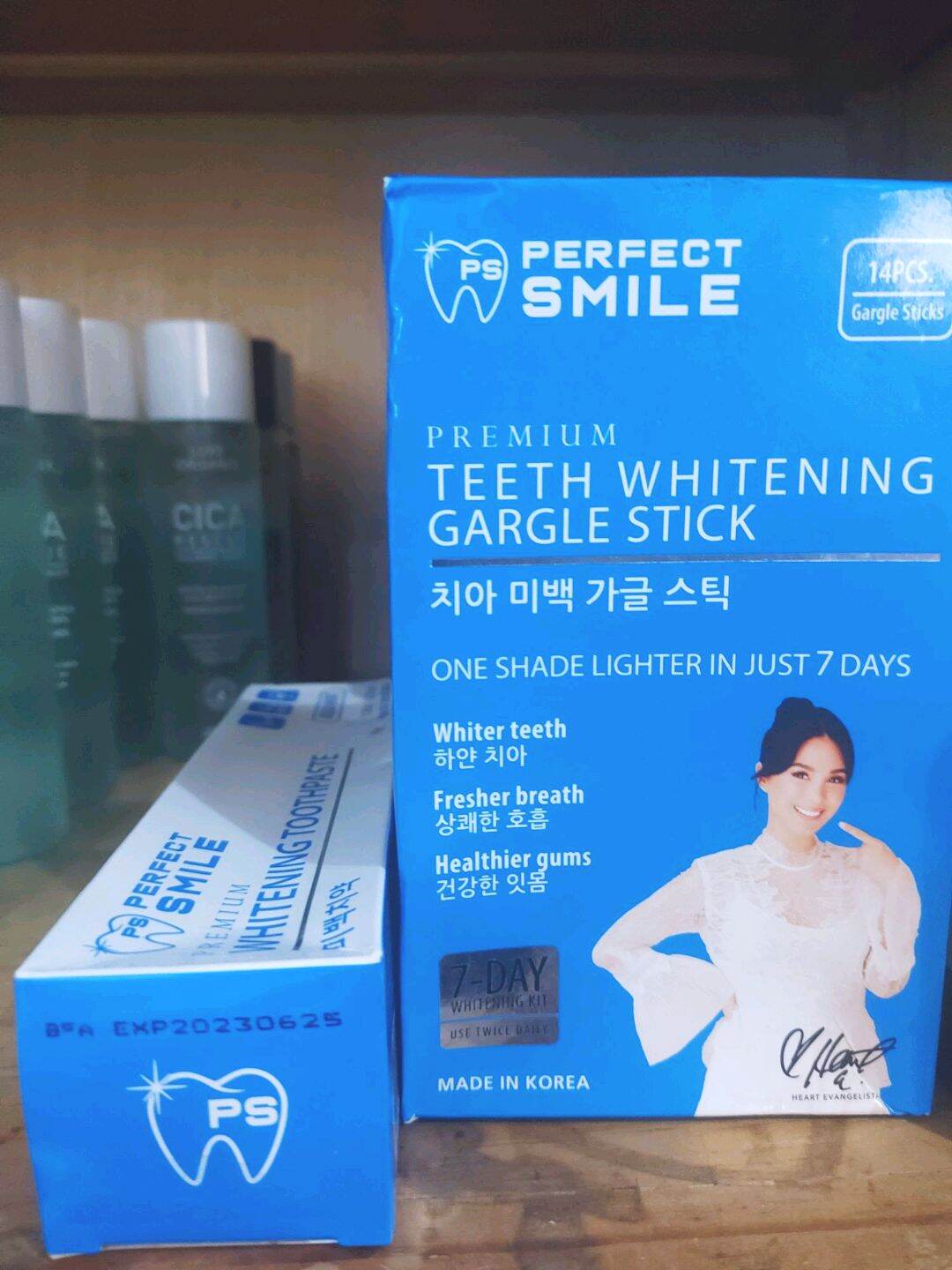 Perfect Smile Premium Teeth whitening toothpaste and gargle stick