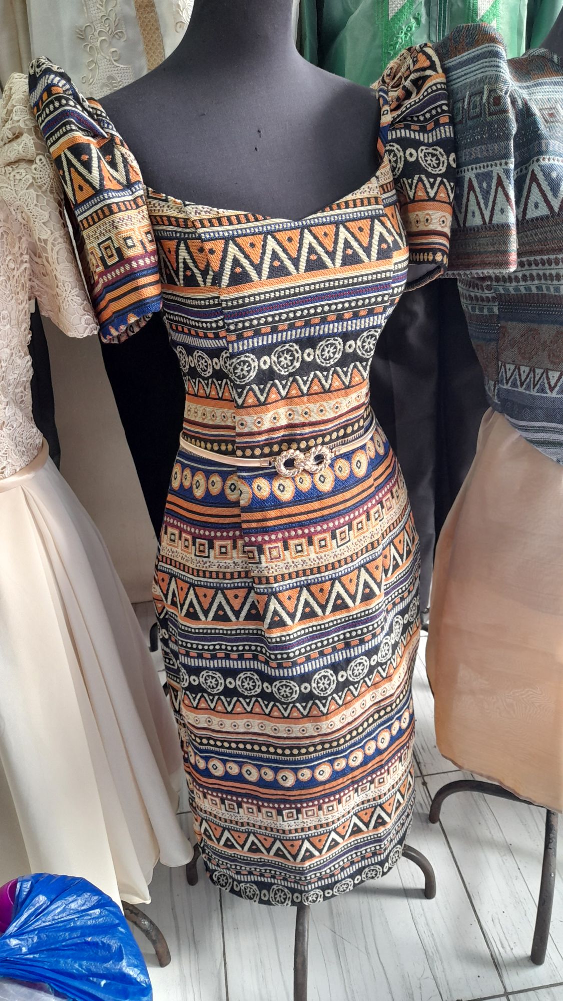ethnic dresses for women with belt-megaelearning.vn