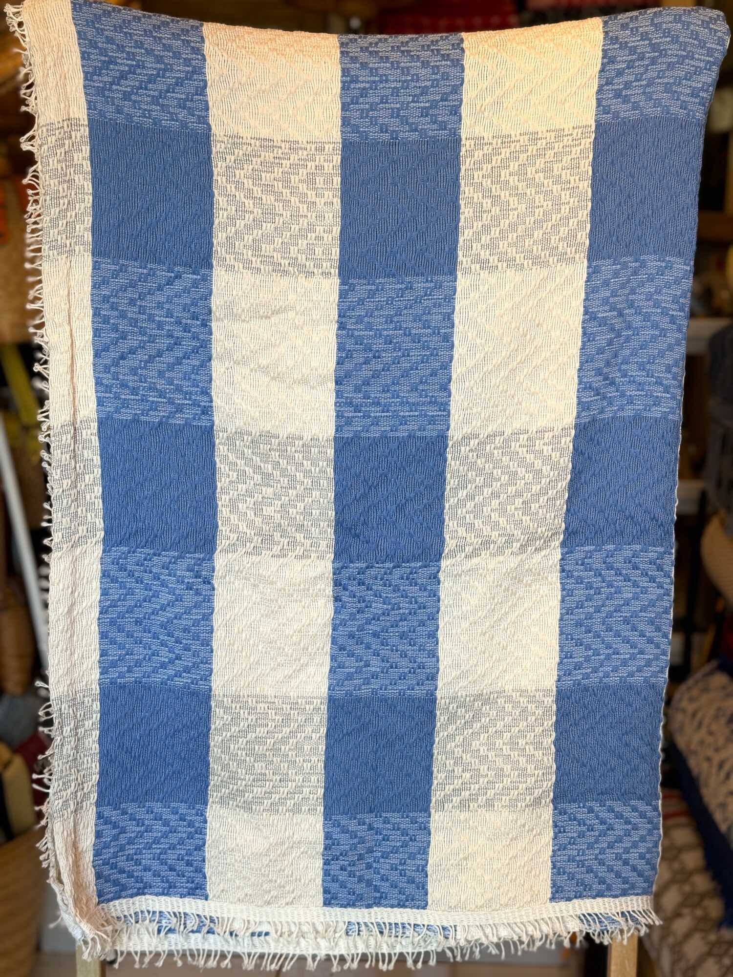 Inabel premium checkered blanket 88x57 inches | Lazada PH