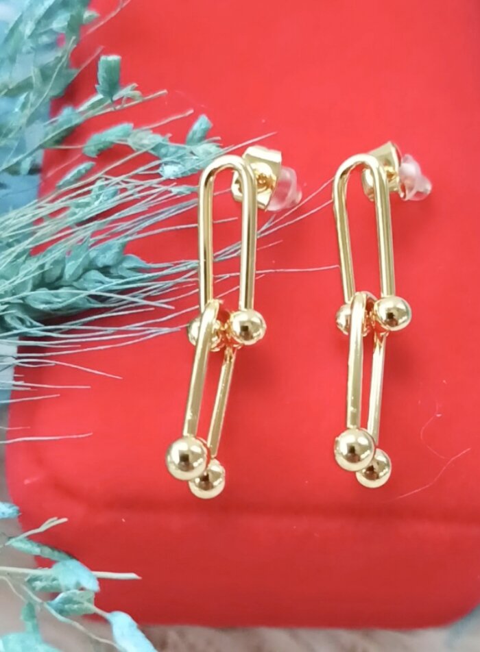 Details 151+ safety pin earrings tiffany best seven.edu.vn