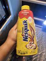 Nesquik Strawberry Syrup 623.6g