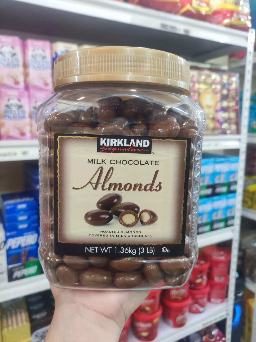 Kirkland signature Milk chocolate with almonds
