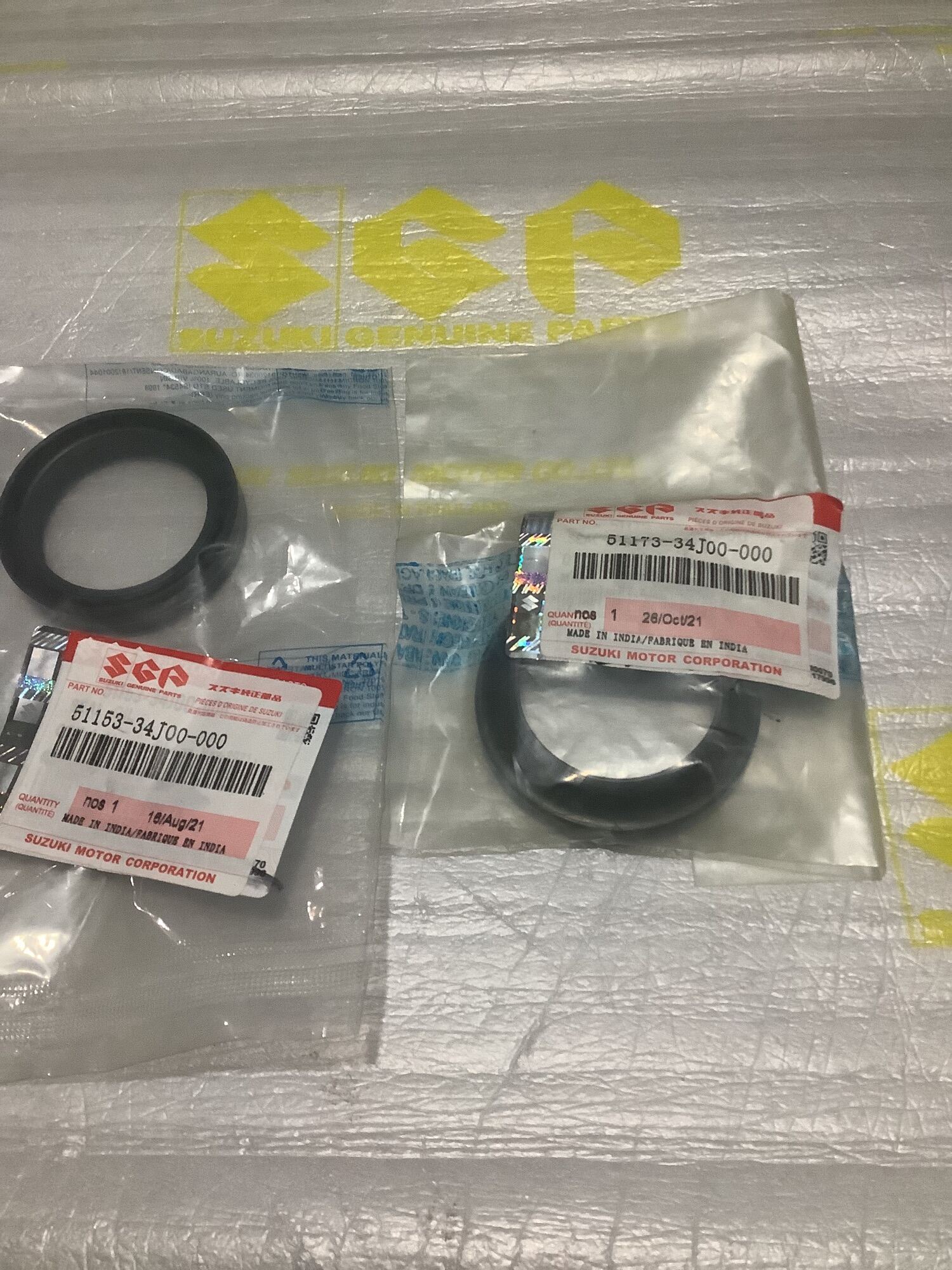 Oil seal and dust seal front shox gixxer 150 carb Lazada PH