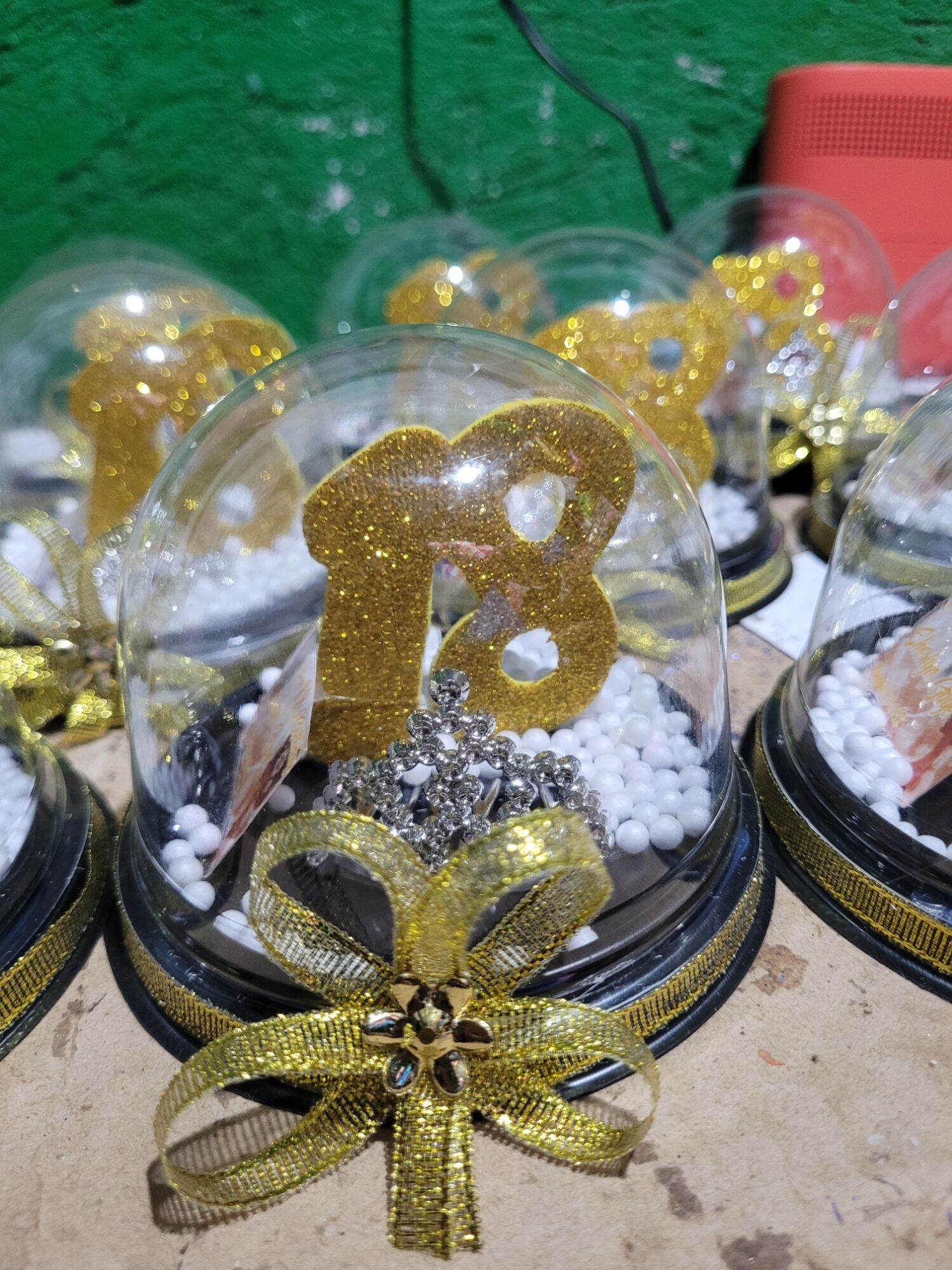 DOME WITH PERSONALIZED NUMBER AND MINNIE CROWN SOUVENIR FOR DEBUT OR ...