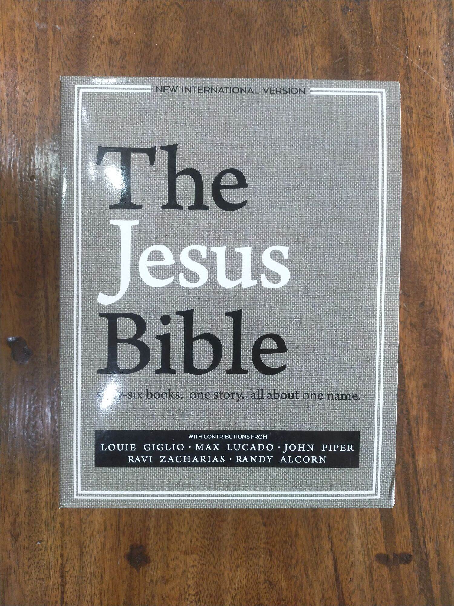The Jesus Bible NIV Edition Zondervan; Passion and Giglio, Louie