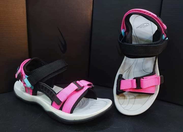 world balance sandals for women