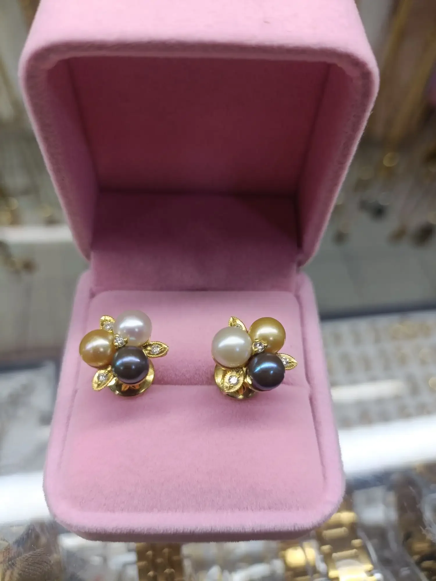 Guaranteed high quality Pearl Diamond 14KARAT Gold Stud Earrings