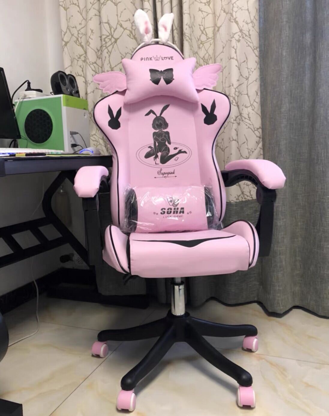 Pink love best sale gaming chair