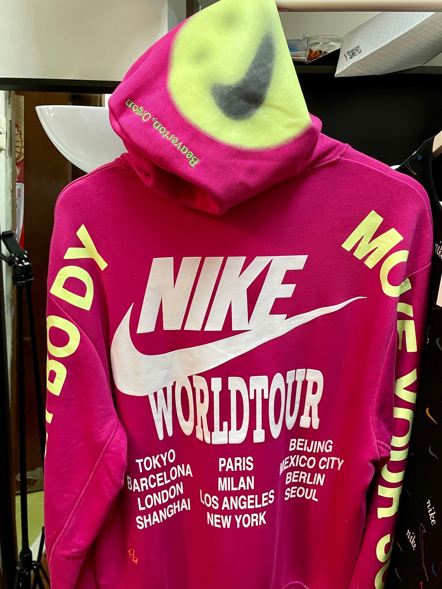 Nike World Tour Pack Graphic Hoodie In Black | lupon.gov.ph