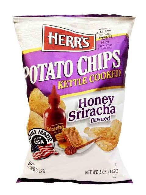 Herr's Kettle Cooked Sriracha Potato Chips 141g 