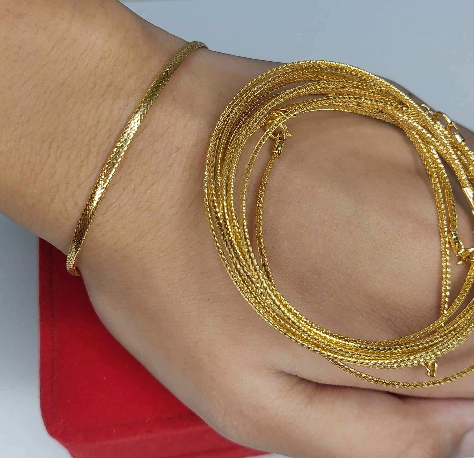 Shop Cartier Bangle 18k Saudi Gold Pawnable with great discounts