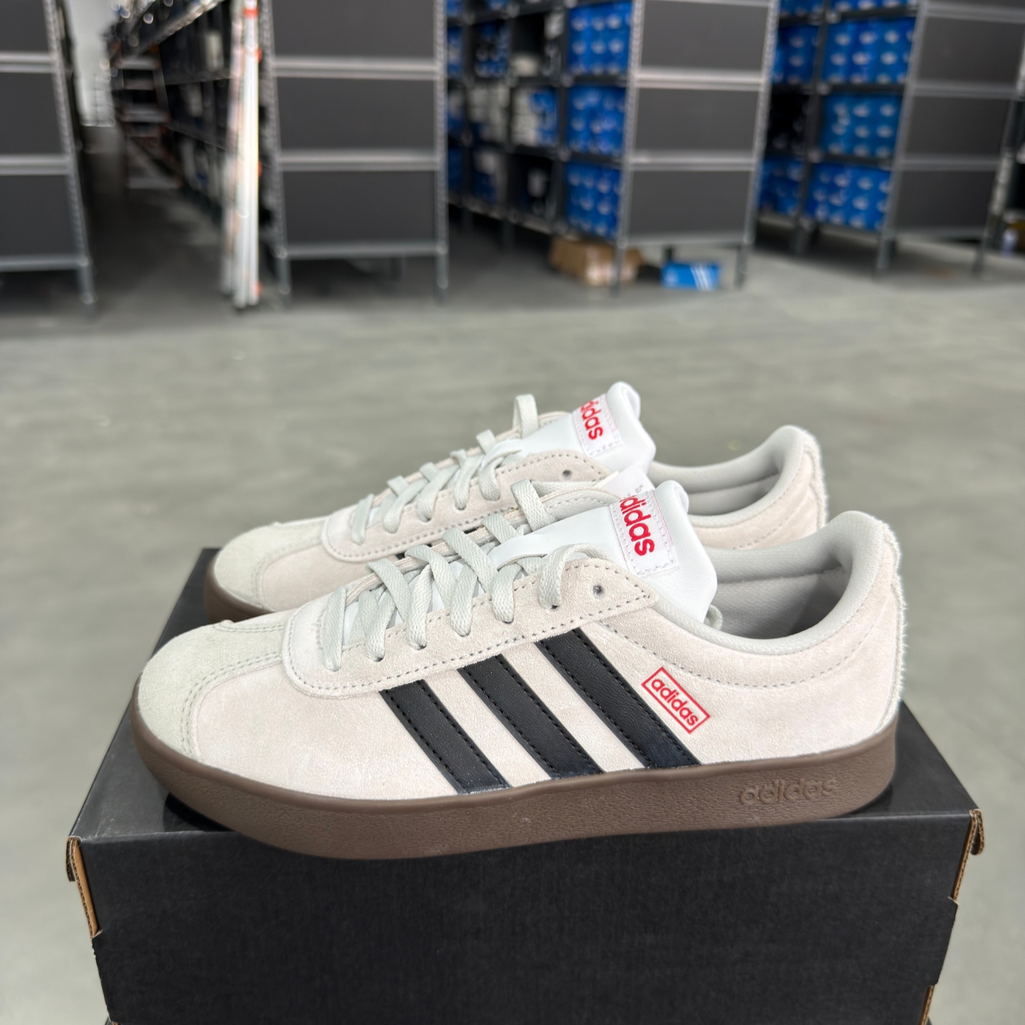adidas / Classic Durable Low-cut Casual Shoes